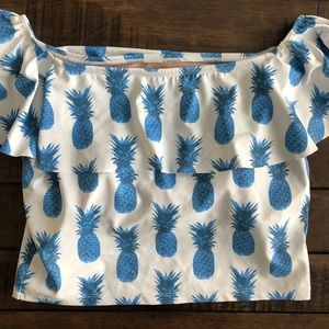 KJ Pineapple ruffle around top M